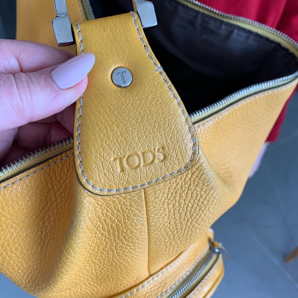 ❤️Authentic TOD’s Amber Yellow Calf Skin Purse - Picture 6 of 7